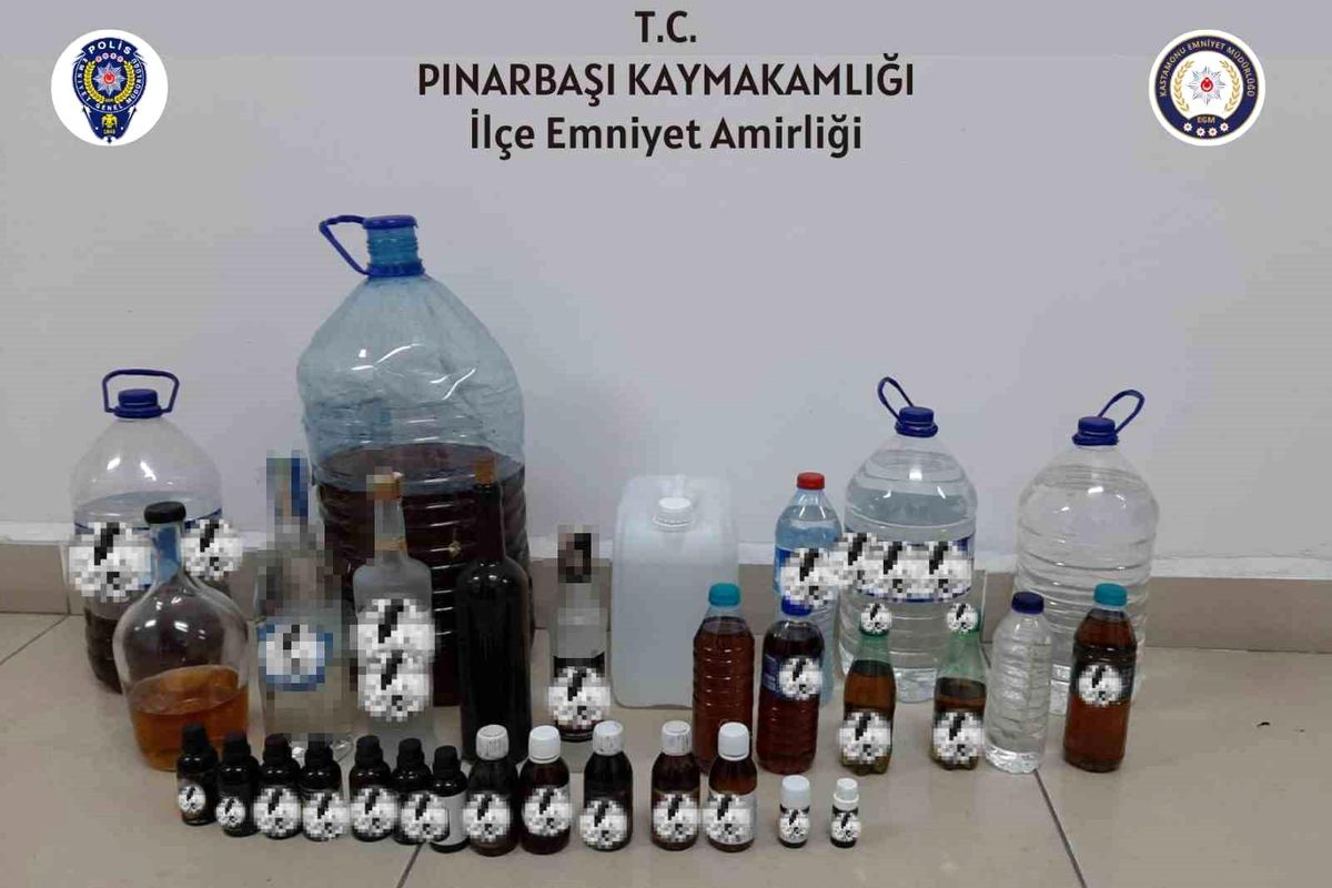Kastamonu'da Sahte Alkol Operasyonu: 2 Şahıs Gözaltına Alındı