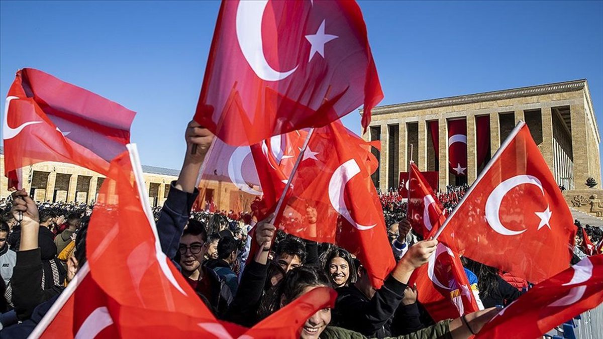 27-28-29 Ekim İETT ücretsiz mi? Cumhuriyet bayramında İETT 29 Ekim ücretsiz mi? Resmi tatillerde toplu taşıma ücretsiz mi?