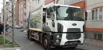 Sivas'ta Çöp Kamyonu Altında Can Veren Kişi