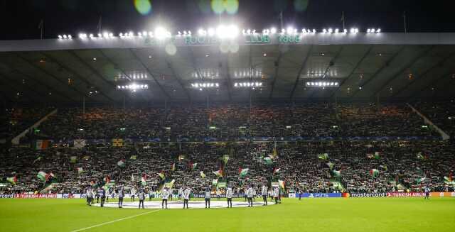 Görüntüler muazzam! Uyarıları hiçe sayan Celtic taraftarı, Şampiyonlar Ligi'nde Filistin bayrakları açtı