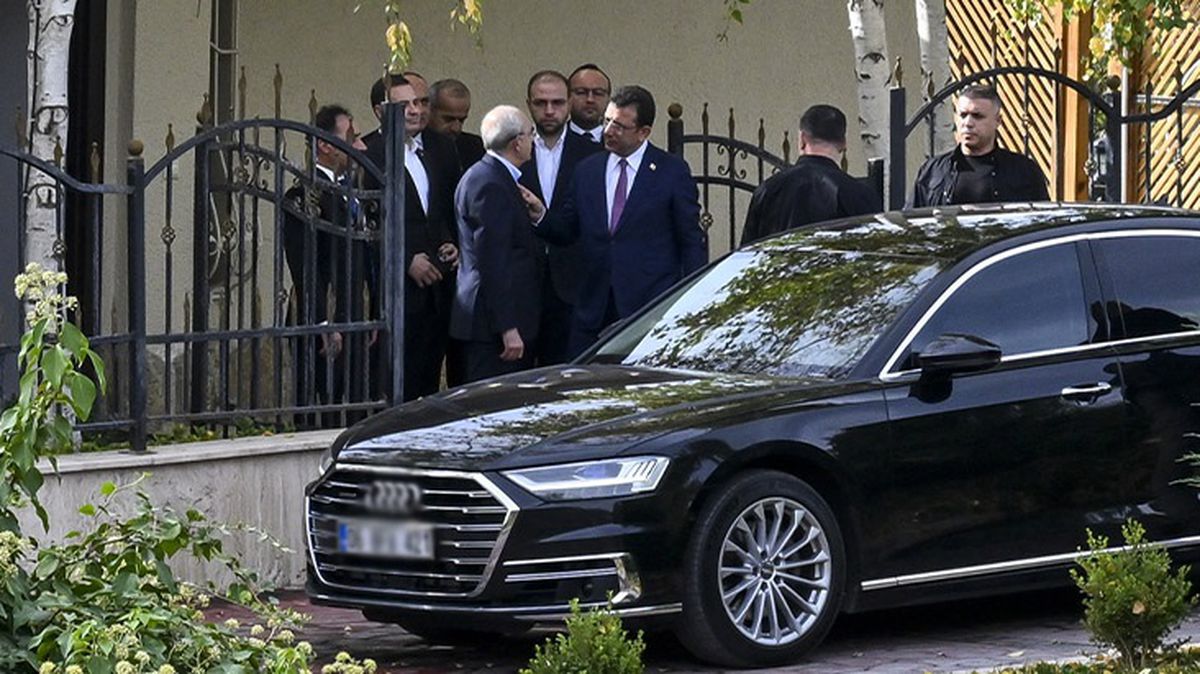 Kılıçdaroğlu ve İmamoğlu bir araya geldi! Açıklama yapmasalar da beden dilleri her şeyi anlatıyor