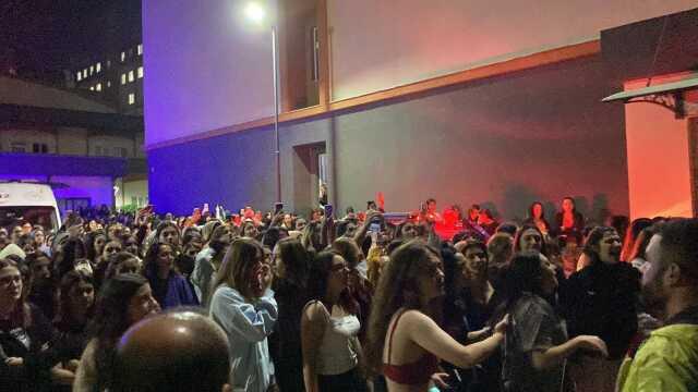 Kız öğrenci yurdunda asansörde sıkışarak hayatını kaybeden genç kızın aynaya yazdığı not yürek yaktı