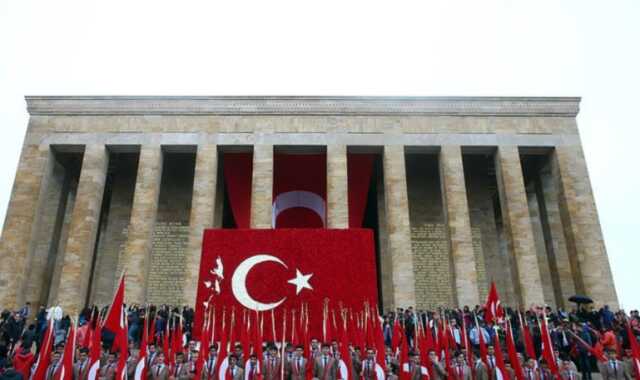 Pazartesi okullar tatil mi? 30 Ekim okul var mı, yok mu? 27-28-29-39 Ekim tatil mi, yarım gün mü olacak?