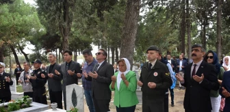 Şarköy'de şehit öğretmen Neşe Alten ve babası mezarları başında anıldı