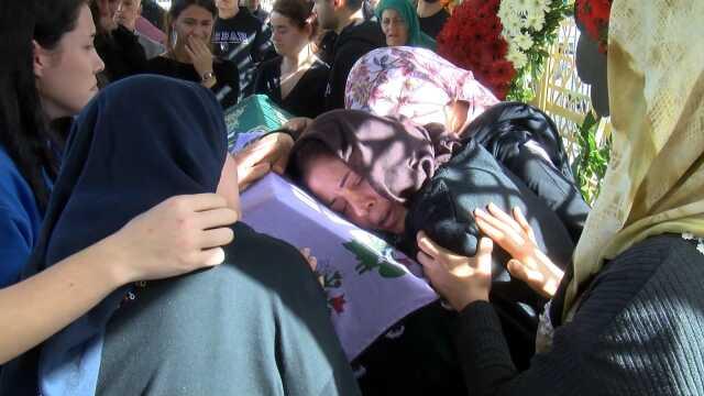 Asansörde can veren Zeren Ertaş son yolculuğuna uğurlandı! Cenazede gözyaşları sel oldu