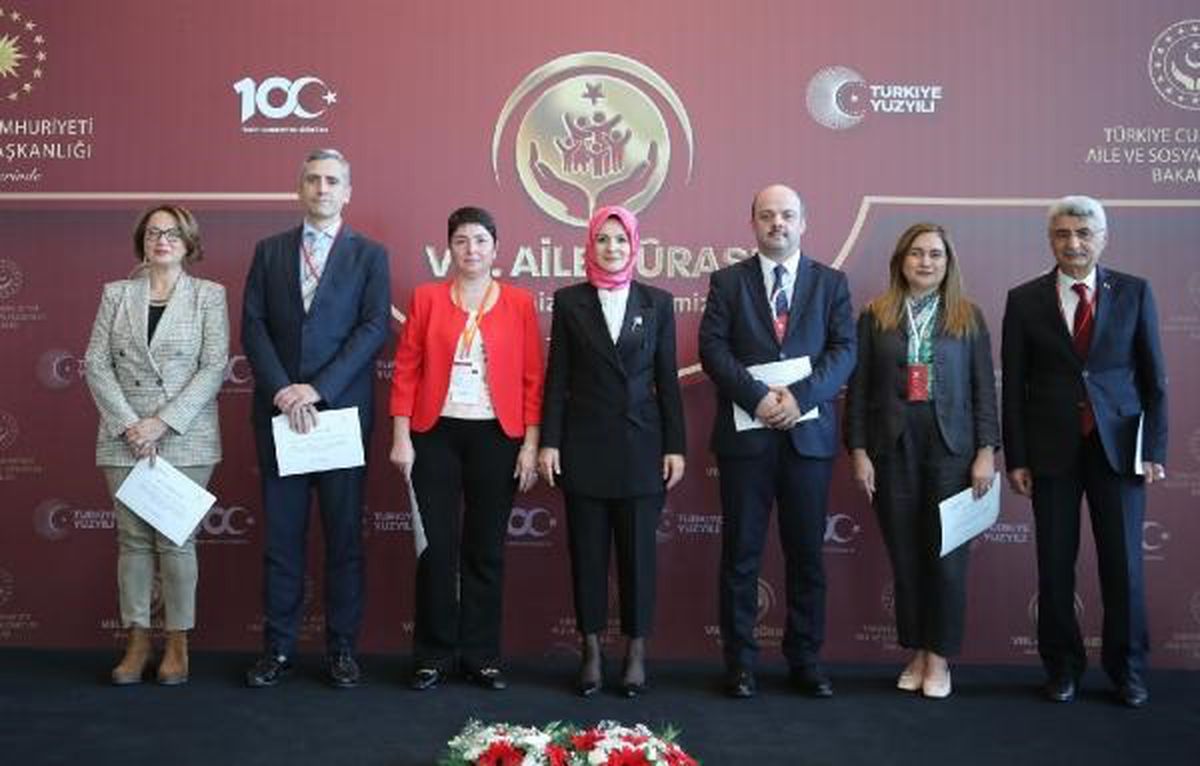 Aile ve Sosyal Hizmetler Bakanı Göktaş, 8. Aile Şurası'nda 6 komisyon oluşturuldu