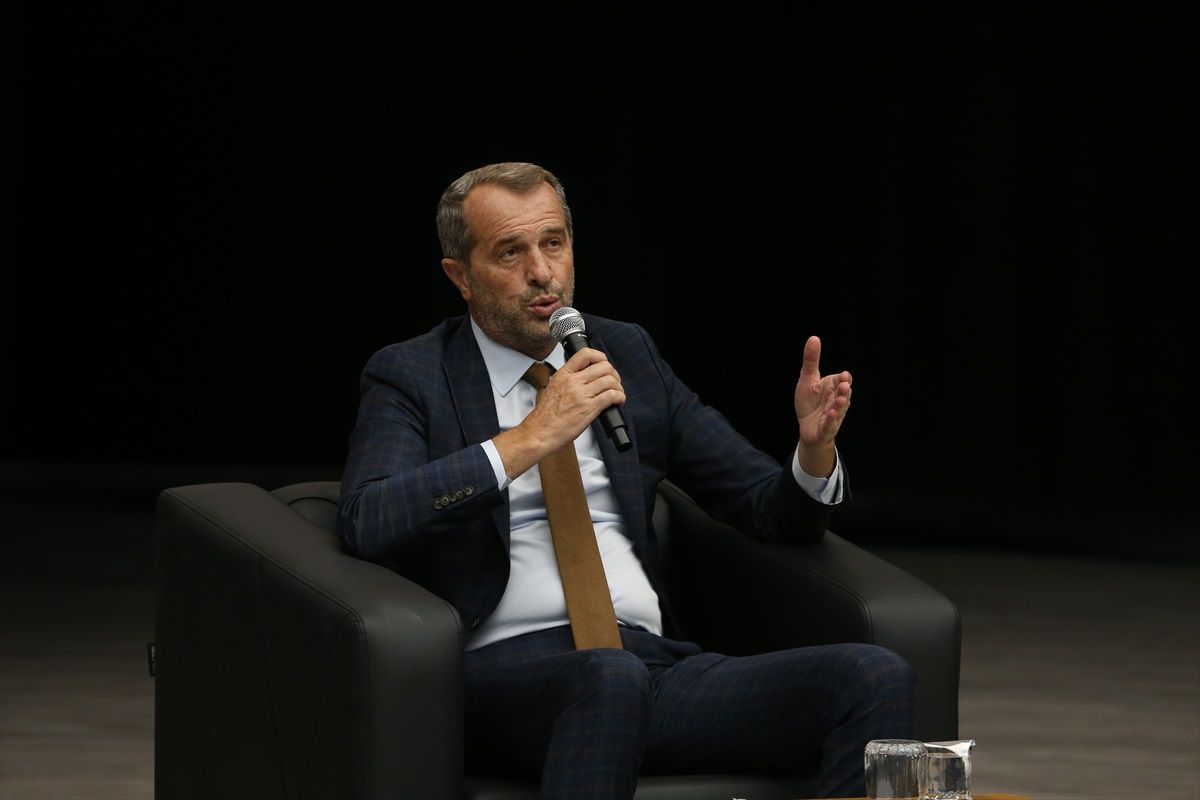 Balıkesir'de 'Cumhuriyetin 100. Yılında Türk Sporu' konferansı düzenlendi