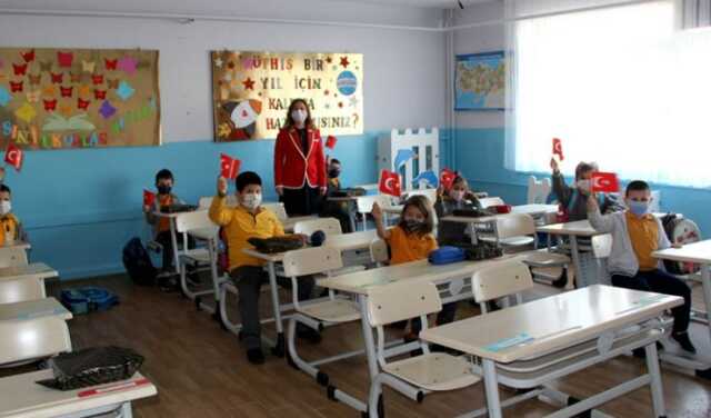 Bugün okul var mı? 26 Ekim okullar tatil mi? İstanbul, İzmir, Ankara okul var mı, yok mu?