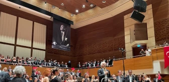 İzmir Devlet Senfoni Orkestrası ve Devlet Opera ve Balesi Korosu Birlikte Konser Verdi
