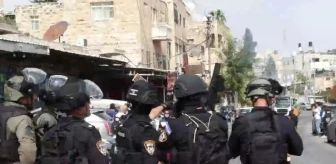 Son Dakika: Mescid-i Aksa'da 3. cuma! İsrail polisi yine gaz bombasıyla saldırdı
