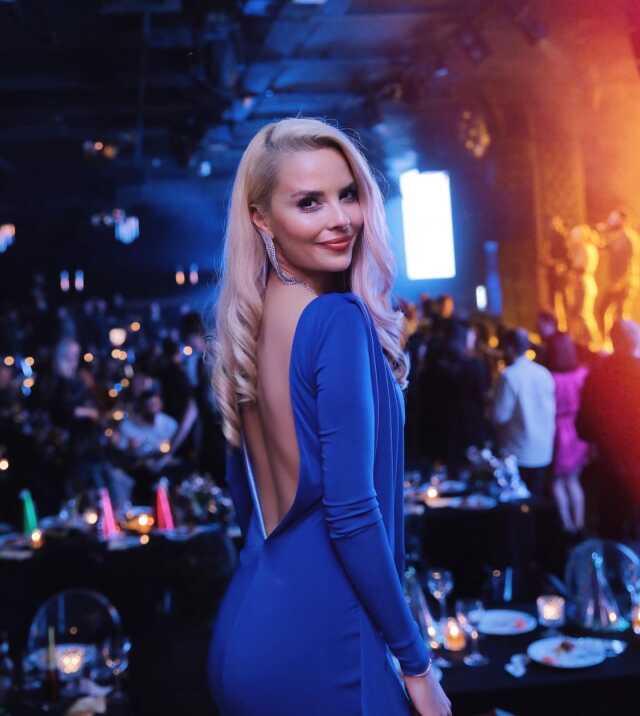 Ünlü sunucu Deniz Satar'dan 'Spor medyasından ekmek yiyen kadına bak' yorumuna tokat gibi cevap Ünlü sunucu Deniz Satar'dan 'Spor medyasından ekmek yiyen kadına bak' yorumuna tokat gibi cevap