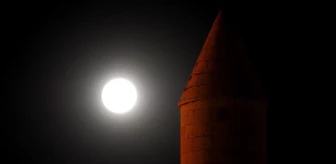 AY TUTULMASI NE ZAMAN? Kanlı Ay Tutulması bugün (28 Ekim) var mı, saat kaçta? 28 Ekim ay tutulması Türkiye'den görülecek mi?