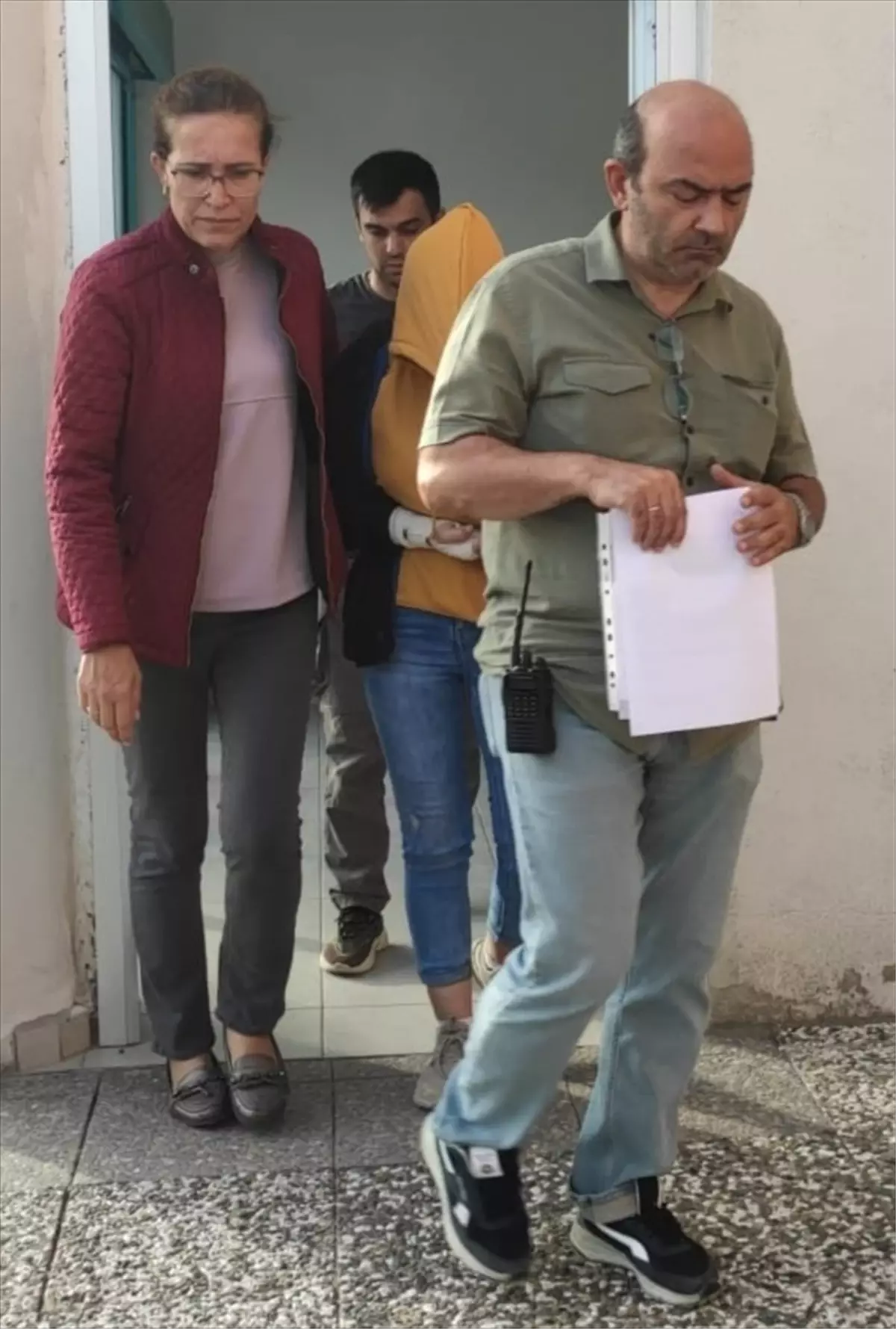 Gemlik'te zeytinlikte ceset bulunan kadının uyuşturucu iddiasıyla gözaltına alınan eşi ve kardeşi serbest bırakıldı