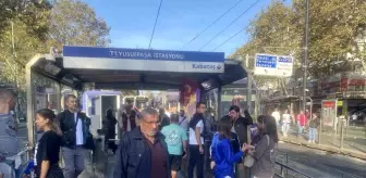 Kabataş-Bağcılar Tramvay Hattında Arıza: Vatandaşlar Yürümek Zorunda Kaldı