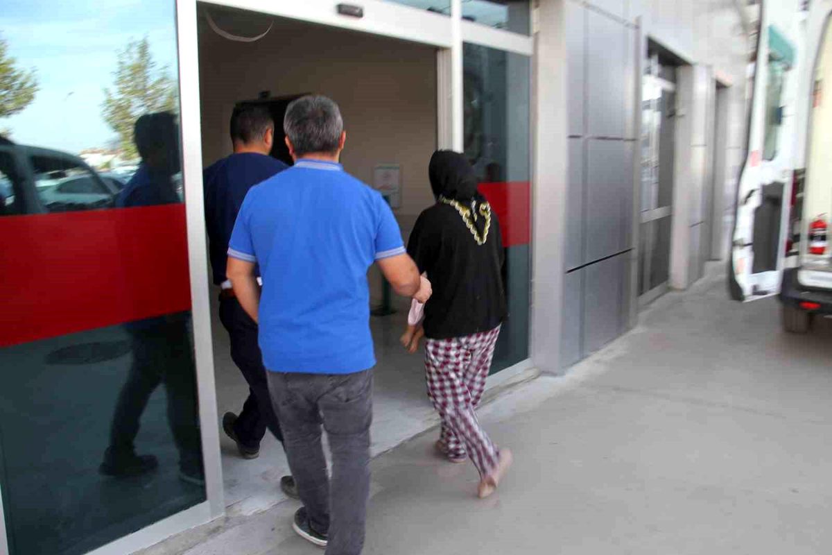 Konya'da çaydanlık devrilen bebek yaralandı