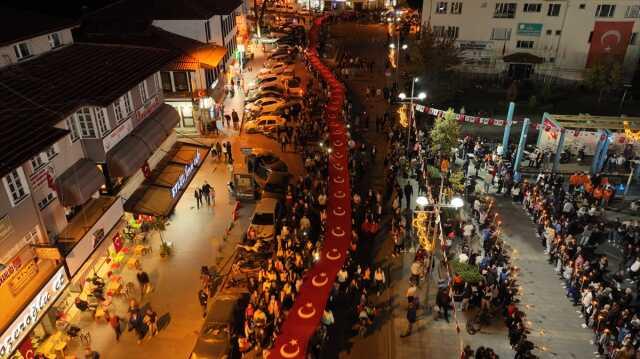 81 ilden görüntü yağıyor! Cumhuriyetin 100. yılı yurt genelinde coşkuyla kutlanıyor 81 ilden görüntü yağıyor! Cumhuriyetin 100. yılı yurt genelinde coşkuyla kutlanıyor
