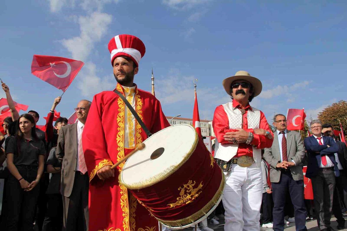 Çorum'da 100'cü yıl coşkusu