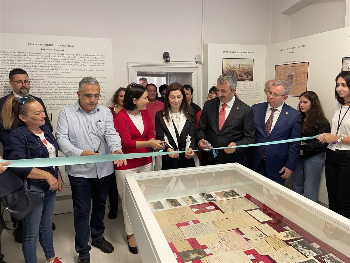 Edirne'de 100 Yıllık Madalyalar ve Fotoğraflar Sergileniyor