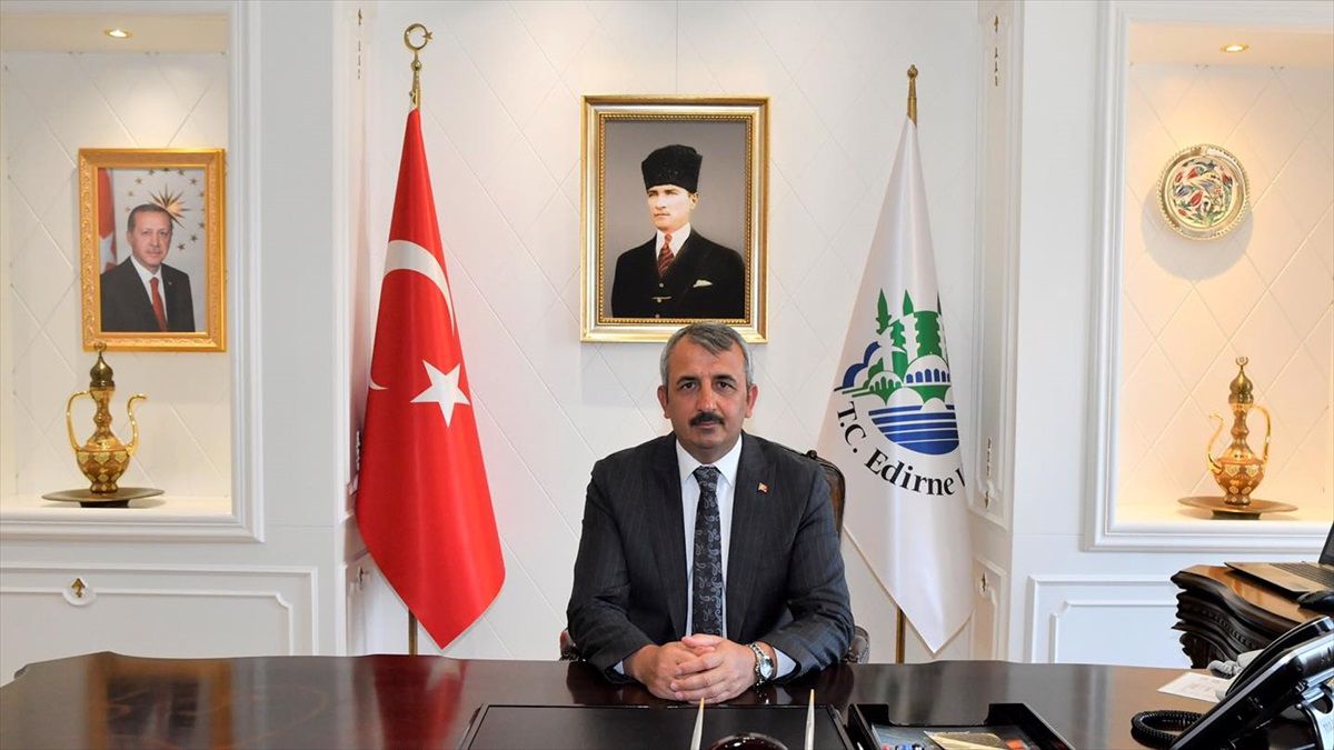 Edirne Valisi Sezer'den Cumhuriyet'in 100. yıl dönümü mesajı