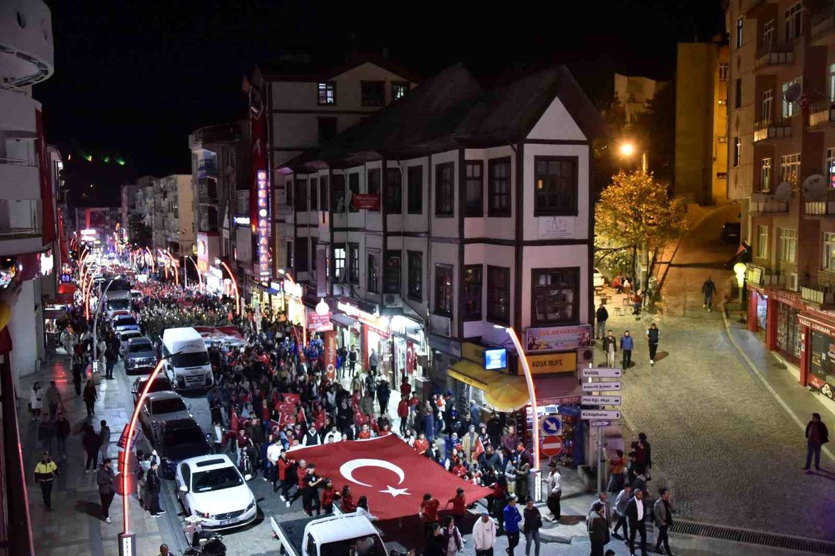 Gümüşhane'de fener alayı yürüyüşü gerçekleştirildi