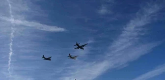 Koca Yusuf olarak bilinen A400M uçakları Kayseri'de vatandaşları selamladı