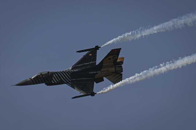 SOLOTÜRK, Cumhuriyet'in 100. yılında Anıtkabir ve başkent semalarında gösteri yaptı SOLOTÜRK, Cumhuriyet'in 100. yılında Anıtkabir ve başkent semalarında gösteri yaptı