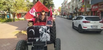 Çiftçinin Türk Bayrağı ve Atatürk Fotoğraflarıyla Süslediği Traktör İlgi Odağı Oldu
