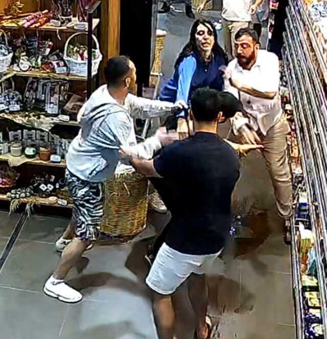 Market kavgasında çakı ile öldürülen adam, olayın olduğu gün sevgilisine evlenme teklif etmiş Market kavgasında çakı ile öldürülen adam, olayın olduğu gün sevgilisine evlenme teklif etmiş