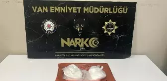 Van'da Torbacılara Operasyon: 3 Kilo 400 Gram Esrar ve 915 Gram Metamfetamin Ele Geçirildi