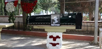 Sanatçı Jeyan Mahfi Ayral Tözüm'ün Cenazesi Zincirlikuyu Mezarlığı'nda Defnedildi