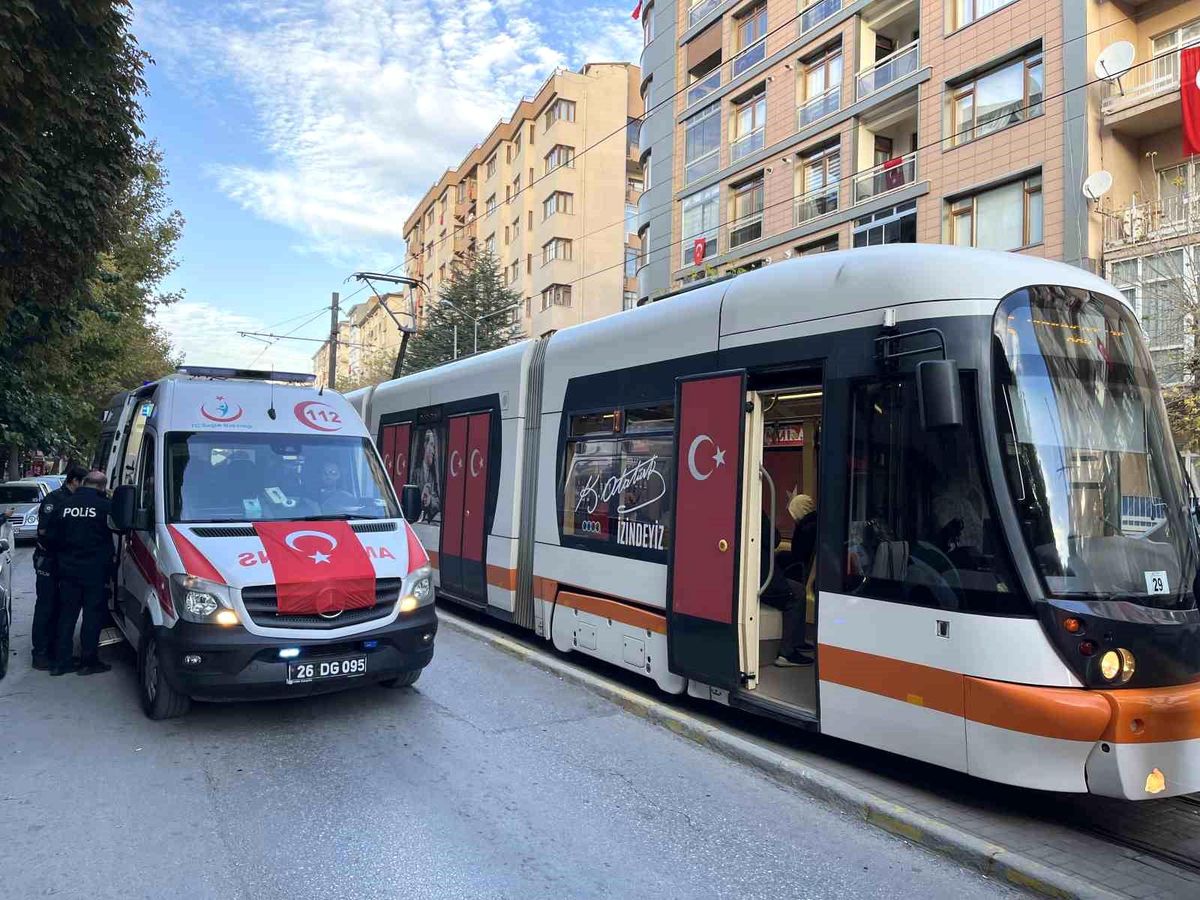 Eskişehir'de tramvay kazası: 16 yaşındaki genç kız yaralandı