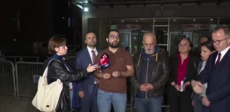 Avukatlar, Gazeteciler ve Milletvekilleri Ankara Adliyesi Önünde Gazeteci Tolga Şardan'ın Tutuklanmasına Tepki Gösterdi.