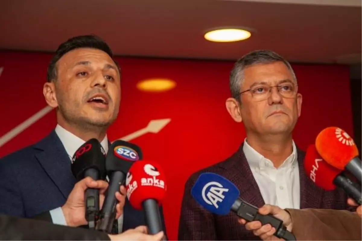 CHP İstanbul İl Başkanı Özgür Çelik, Özgür Özel'e destek açıkladı