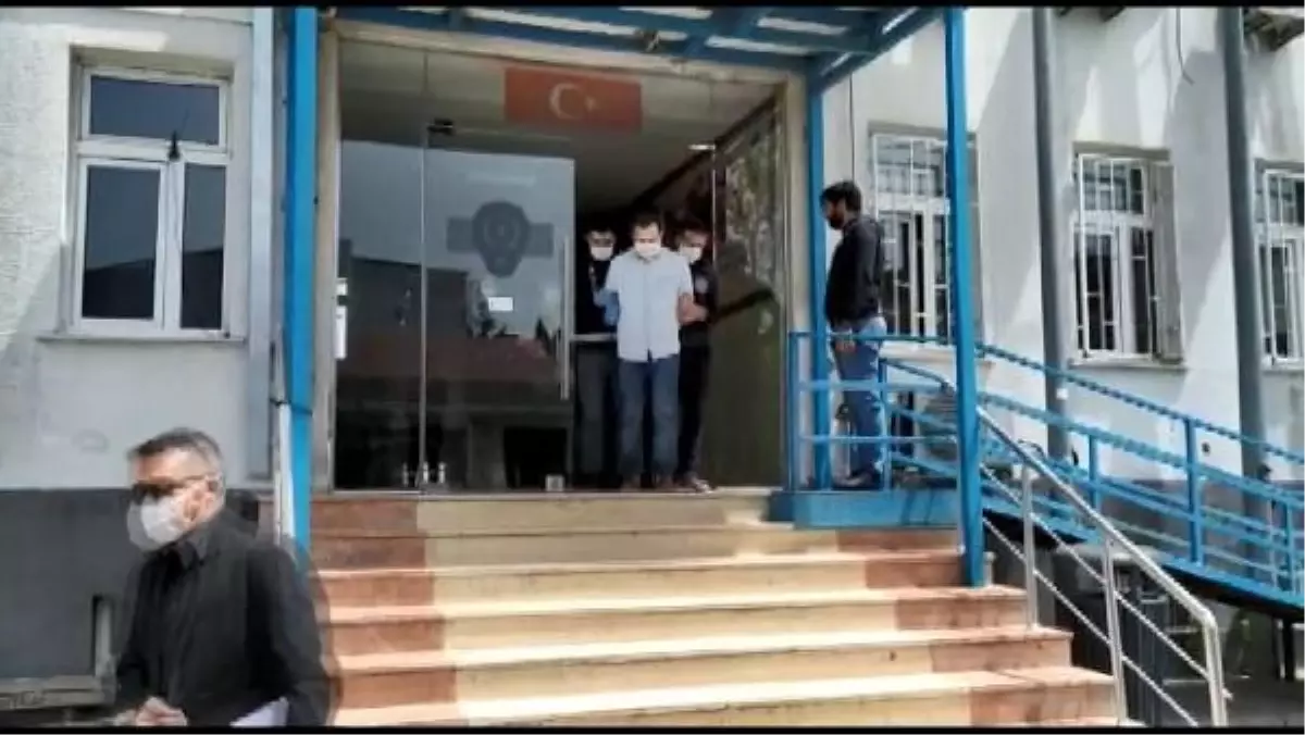 İranlı adam kayınpederini ve kayınvalidesini öldürdü, kızları beraat etti