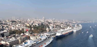 İstanbul'a Gelen Dev Kruvaziyer Gemileri Yoğunluk Oluşturdu