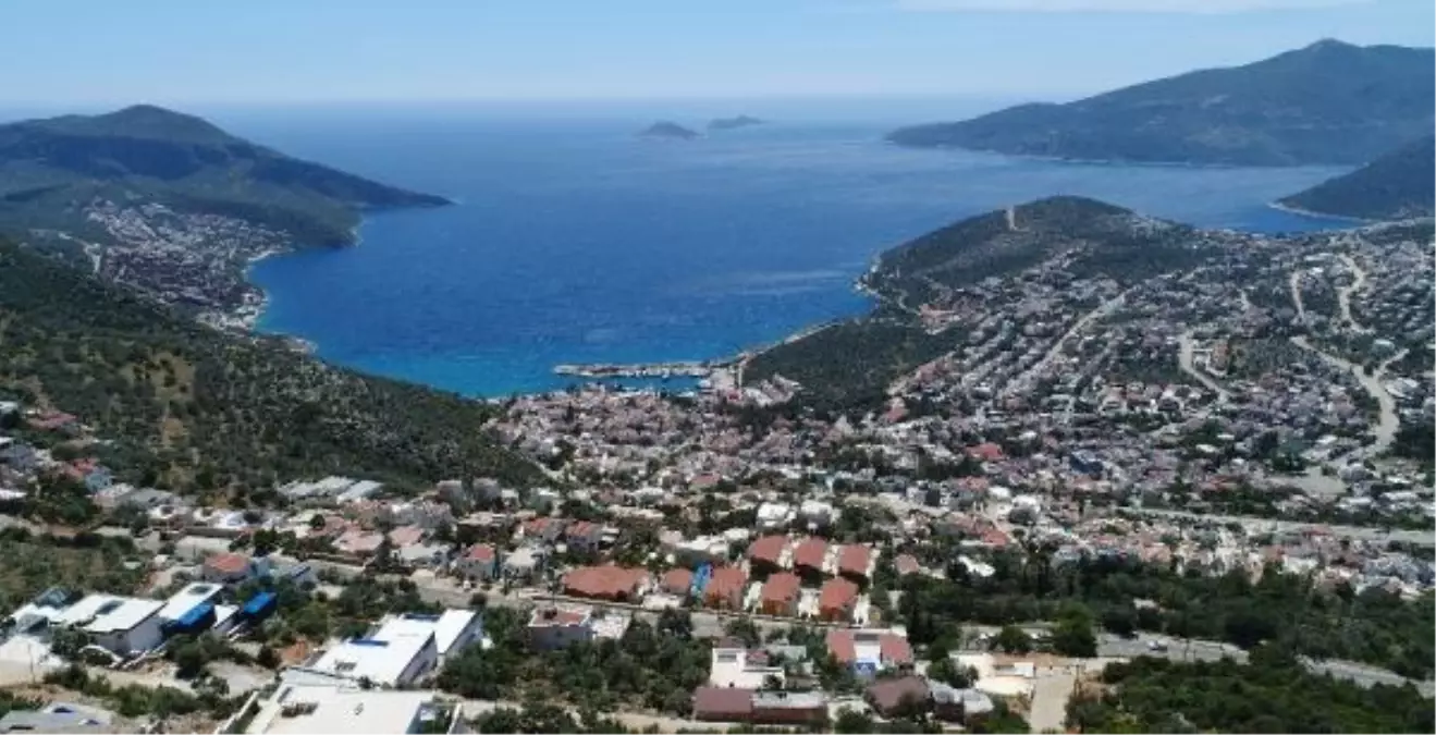 Kaş'ta 3 Bin 719 Kaçak Yapı Yıkılacak