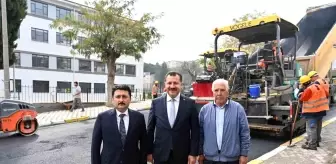 Altıeylül ilçesinde caddelere sıcak asfalt