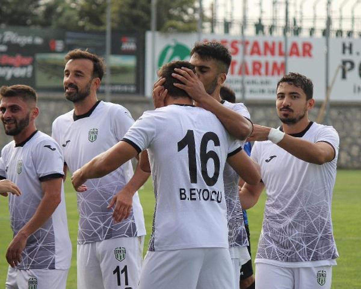 Bornova 1877 Türkiye Kupası'nda başarılı sonuçlar aldı