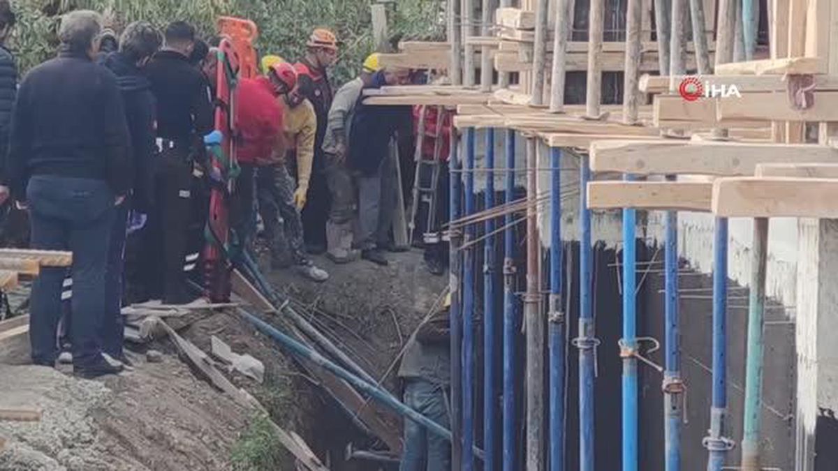 Van'da inşaat balkonu çöktü: 1 yaralı