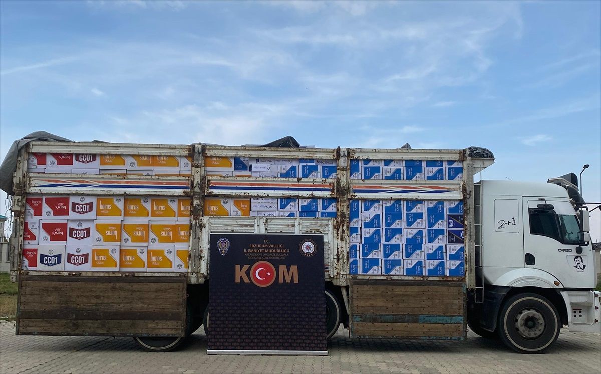 Erzurum'da bandrolsüz 7 milyon 250 bin makaron ele geçirildi