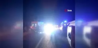 Kamyonet ile işçi servisi çarpıştı: 11 yaralı