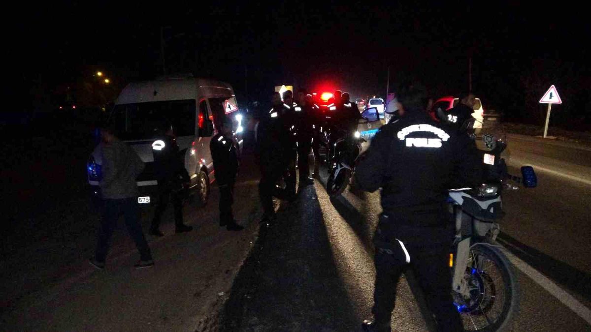 Motosiklet Kazasında 3 Kişi Yaralandı