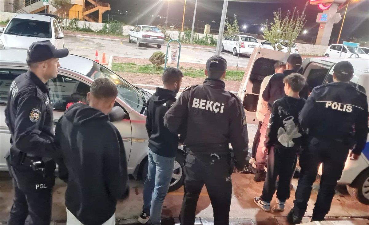Çanakkale'de Motosiklet Hırsızlığı Yapan 4 Kişi Tutuklandı