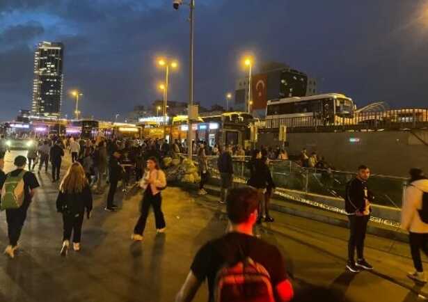 Mecidiyeköy metrobüs durağı kapatıldı mı, neden kapalı? SON DAKİKA! Bomba imha ekibi bekleniyor!