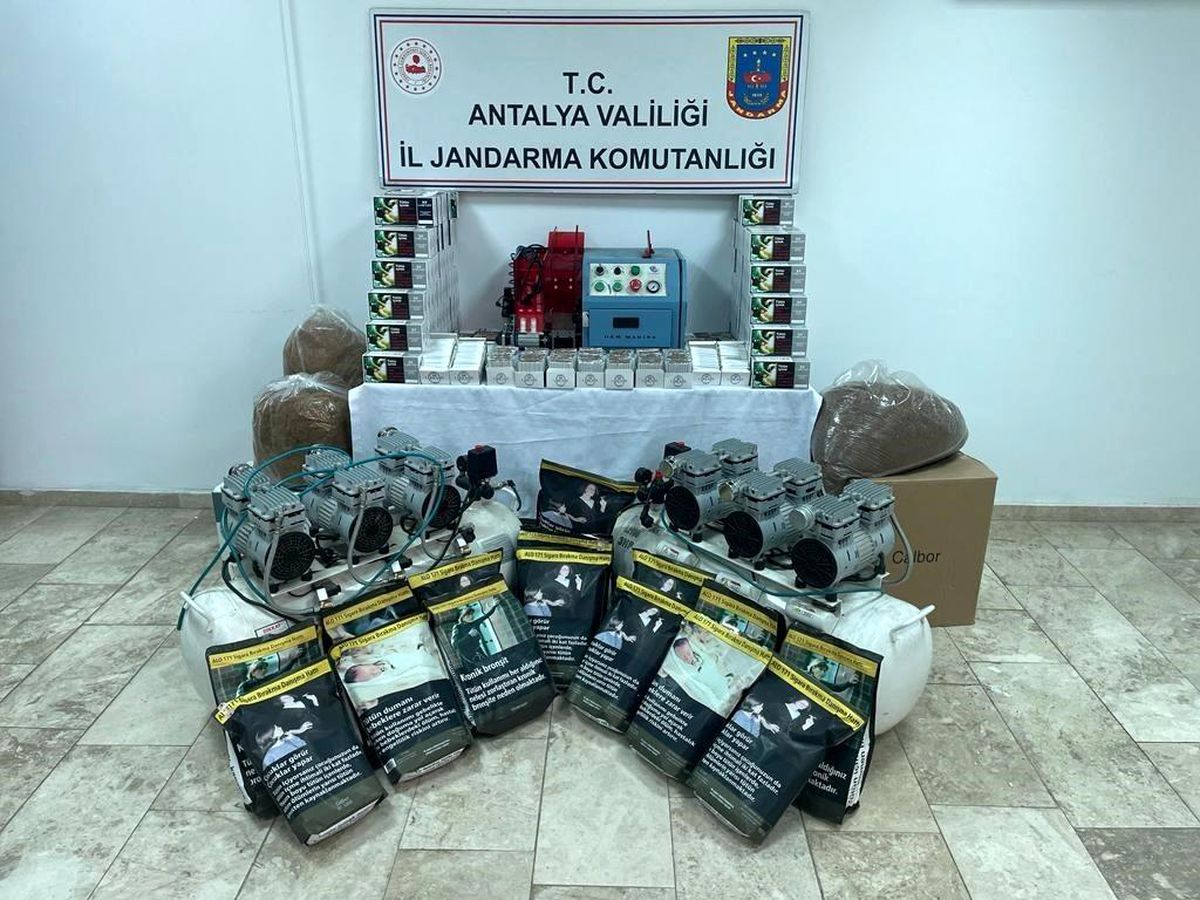 Antalya'da Kaçak Sigara İmalatı Yapan Şüpheli Yakalandı