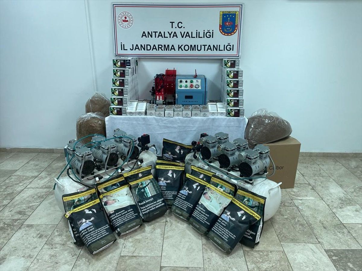 Antalya'da Kaçak Sigara Operasyonu: 1 Gözaltı