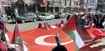 Ardahan'da İsrail'in Filistin'e yaptığı zulmü protesto yürüyüşü düzenlendi