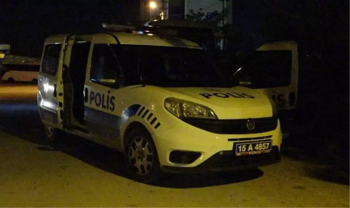 Burdur'da drift atan sürücü polis ekip otomobiline çarptı