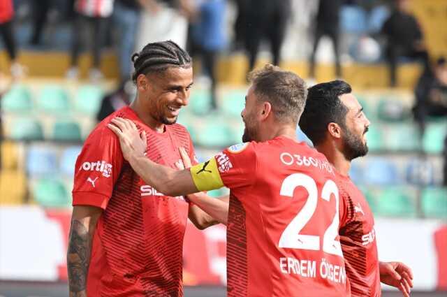 İstanbul'da gol yağmuru! Pendikspor 4'ledi İstanbul'da gol yağmuru! Pendikspor 4'ledi