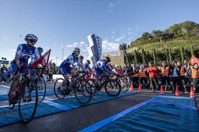 Dünyada eşi benzeri olmayan koşu başladı! İşte İstanbul Maratonu'ndan özel kareler Dünyada eşi benzeri olmayan koşu başladı! İşte İstanbul Maratonu'ndan özel kareler